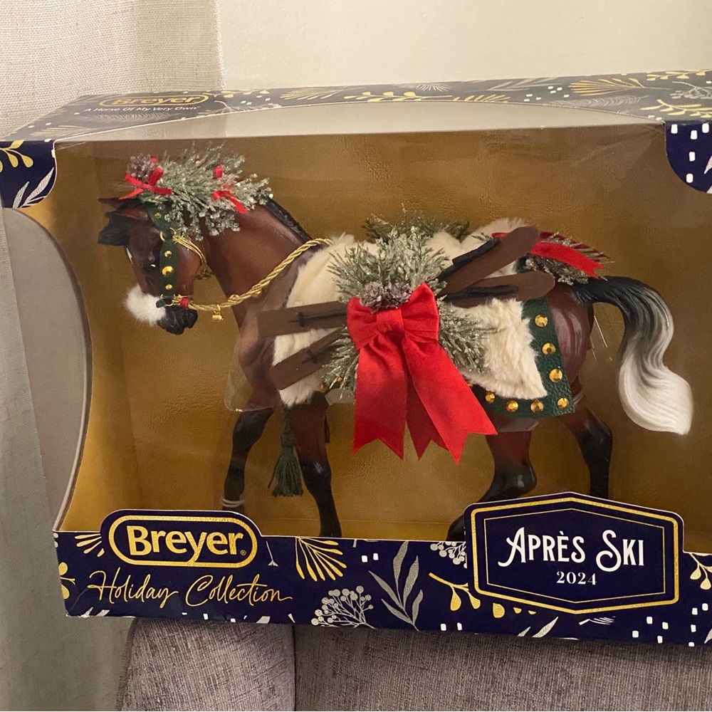 Breyer Apres Ski 2024 Holiday Collection Blanket Traditional Scale NIB Sealed